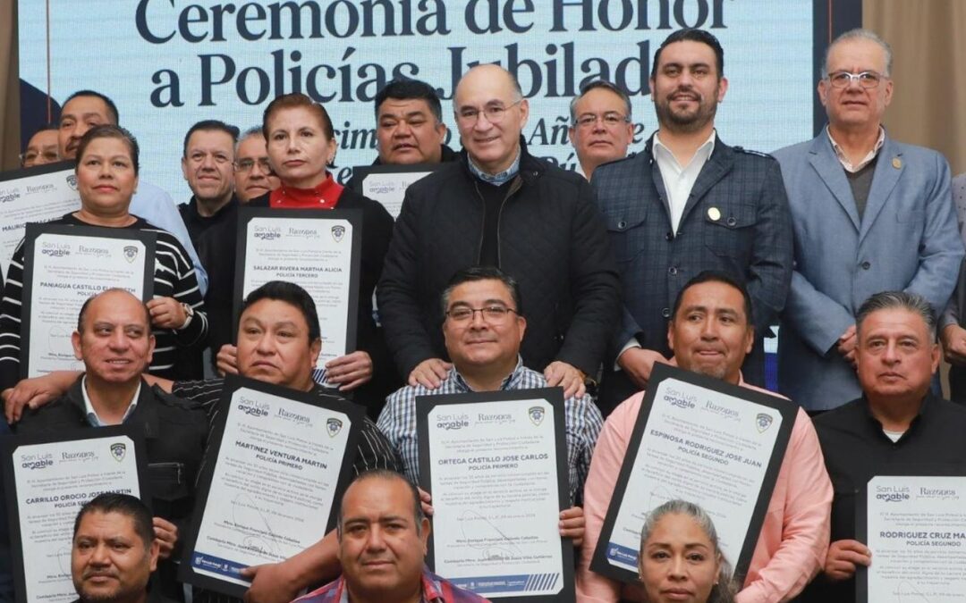 Emotiva despedida del Alcalde Galindo a policías municipales que se jubilan